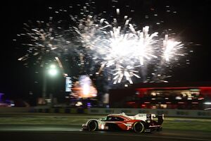 ポルシェ、トヨタ、フェラーリの三つ巴！　SC出動でその差が接近｜ル・マン24時間レース：12時間経過