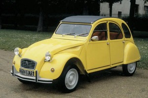名車シトロエン2CVが復活へ　開発プロジェクト始動、発表は2028年頃か　レトロな小型EVに？