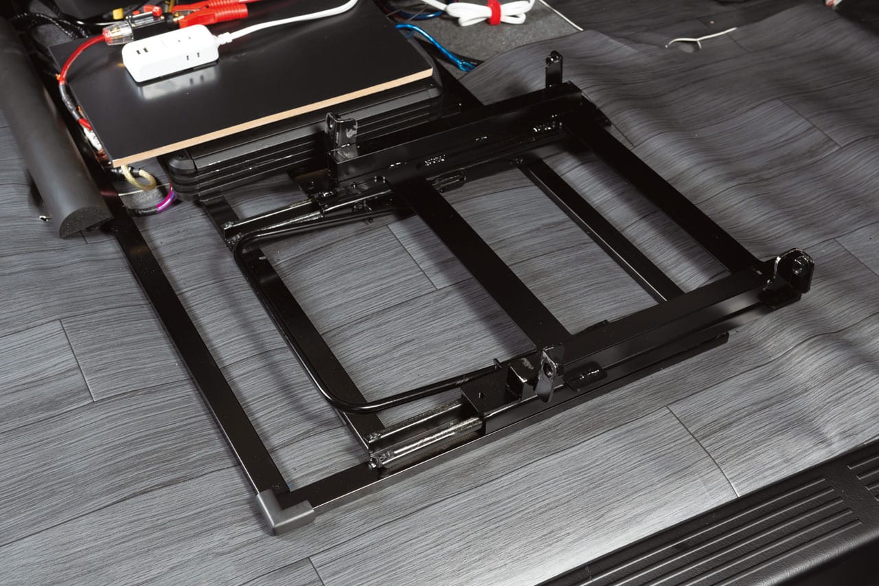 新品】 ハイエース セカンドシート スーパーGL 流用ワザ