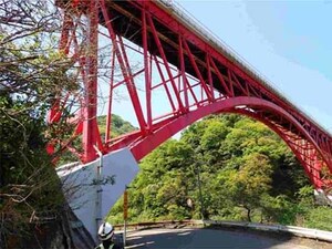 国道8号「損傷の橋」2か月ぶり通行再開へ 高速道路は無料措置終了 応急対策終わる