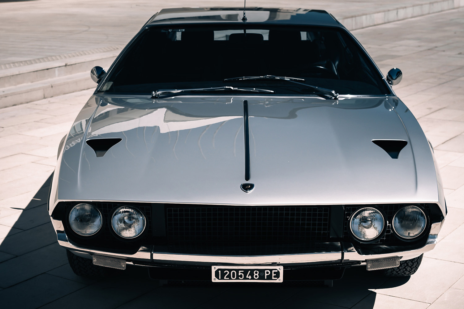 ランボルギーニなのにテレビやミニバーも用意 豪華爆速４シーターの エスパーダ というgtカー Web Cartop 自動車情報サイト 新車 中古車 Carview