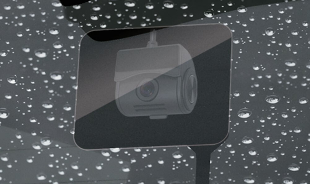 慶洋 後方カメラの視界確保に役立つ親水フィルム「雨ミエ」発売