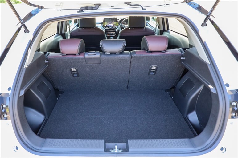 クロスビー５ 5ナンバーSUVの優等生、スズキ「クロスビー」がカラー変更で