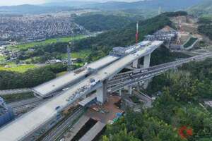 日本の大動脈「新名神高速」 いつ“全線開通”する？ 地獄渋滞の「天王山」「京都東」「草津」も解消へ？ 愛知～神戸の「最短・快適ルート」 ブツ切れ未開通の現状はどうなのか