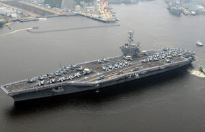 在日米海軍を“リラックマ”が襲撃!? まさかの事態にみんなホッコリ？“再入隊セレモニー”が注目集める