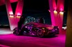 黒いボディにピンクのアクセントカラーが個性的なスーパーカーのオーナーは？　マセラティMC20フォーリセリエ エディション フォー デイビッド･ベッカム誕生