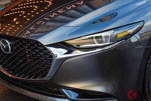 約402万円！ マツダ「新マツダ3」発表！ 153馬力の「コンパクトセダン」！ 高性能「iグランドツーリングMHEV」墨国に登場