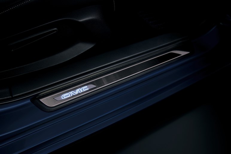 【6速MTの“RS”は420万円】ホンダ シビック改良版価格発表　e:HEVの2グレード化と新色追加など
