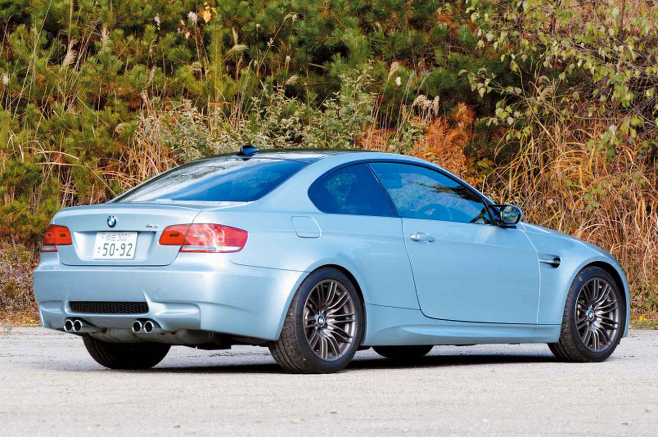 ヒットの法則391 Bmw M3クーぺはポルシェ911とは異なる方向性のピュアスポーツカーだ Webモーターマガジン 自動車情報サイト 新車 中古車 Carview