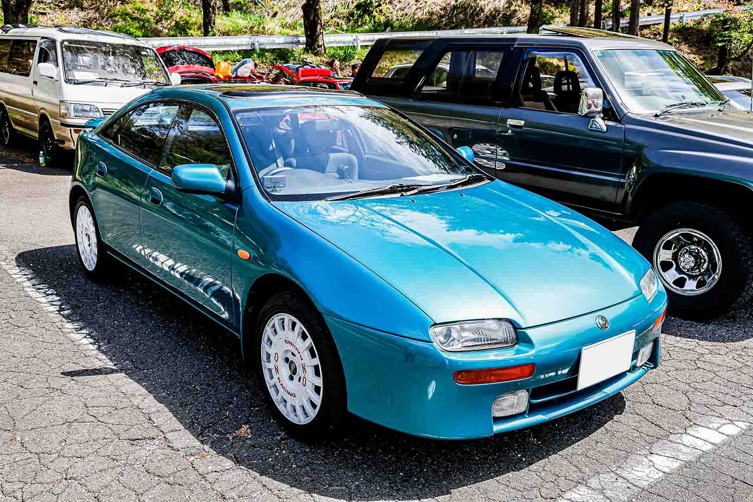 いまや貴重なマツダ「ランティス タイプR」を純正ルックでキープ！ V6エンジンを搭載し「今まで乗ったクルマの中で一番疲れません…燃費は悪いです」