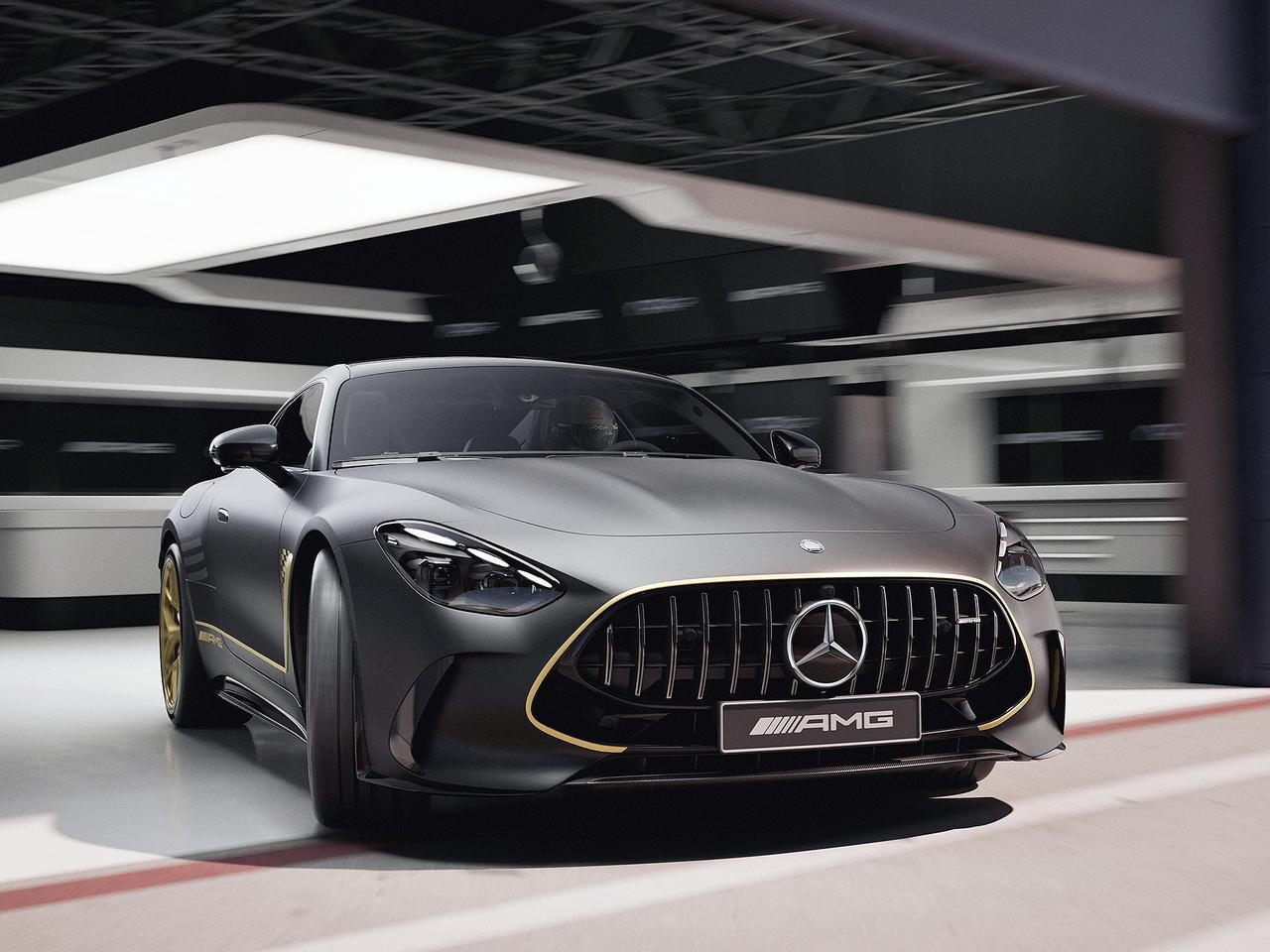 映画『F1®️／エフワン』公開を記念した限定車、メルセデスAMG GT63 4マティック＋「APX GPエディション」を発表