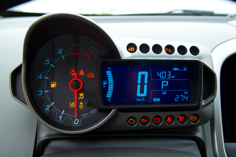 11月12日、日本上陸！　シボレーソニックに試乗