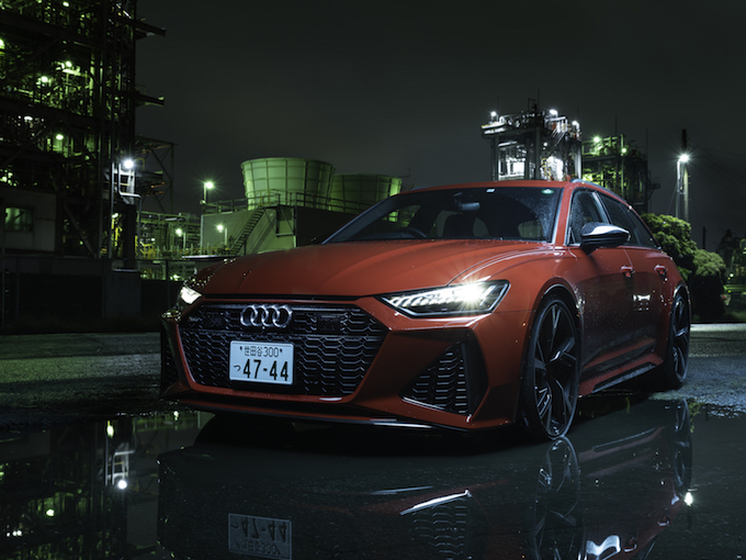 試乗 新型アウディ Rs6 アバント アウディを象徴する完全無欠の走り クワトロ 後輪操舵で調教された600psの凄さ カーセンサー 自動車情報サイト 新車 中古車 Carview
