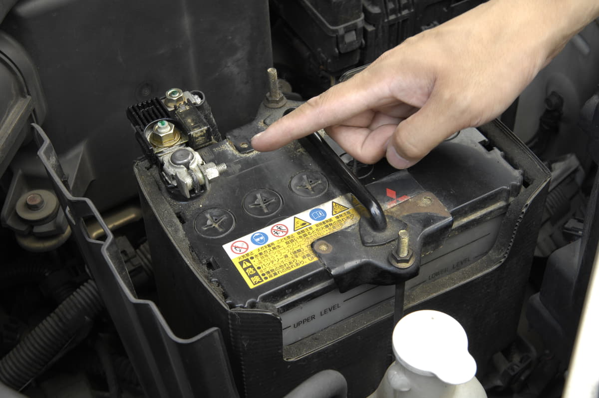 クルマが誤作動を起こす Diyでバッテリー交換をやってはいけない理由とは Auto Messe Web 自動車情報サイト 新車 中古車 Carview
