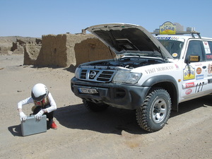 丘を越えたらそこはガケだった！　自動車ライターが経験したクルマとんでも事件簿【まるも亜希子編】