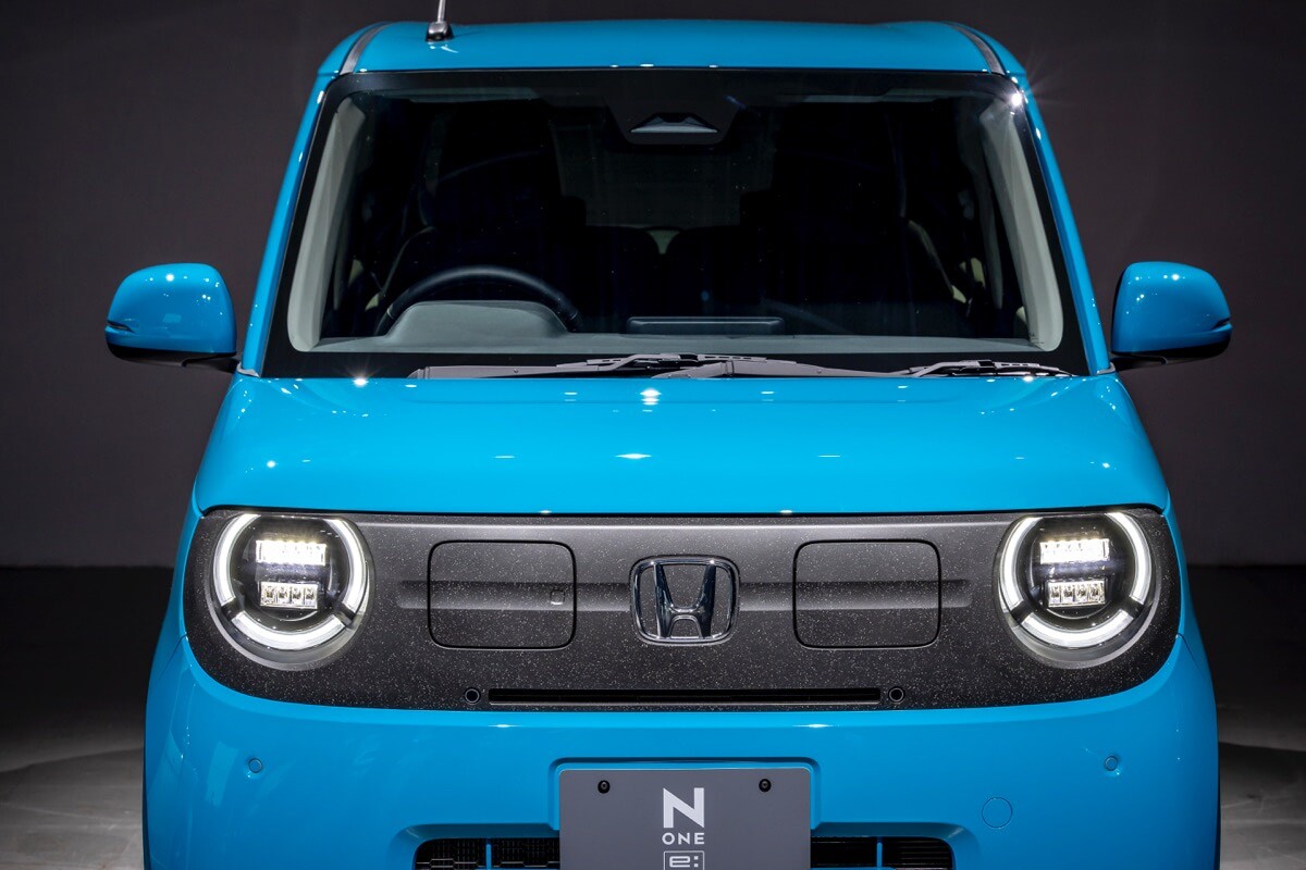 ホンダの新型「軽EV」は“低くて長い”！N-ONE e:初公開で見えた日産サクラに対する優位性と不安