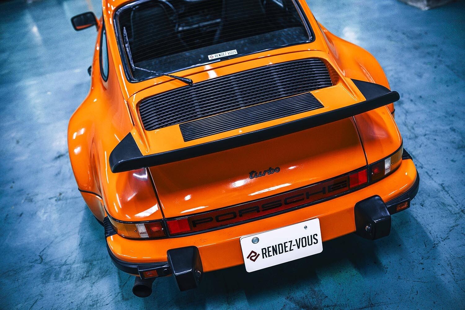 30年放置された日本最古のポルシェ「930ターボ」が復活！「三和自動車」モノの個体を99％オリジナルと純正パーツでレストアしました