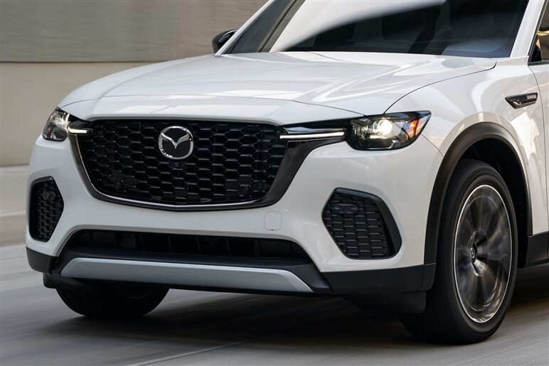 ロー＆ワイドでスポーティ！ マツダが新型SUV「CX-70」を発表。今春発売、北米から