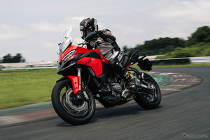 【ドゥカティ ムルティストラーダV2 試乗】ライダーに寄り添う進化を果たした、ドゥカティの“新章”…小川勤