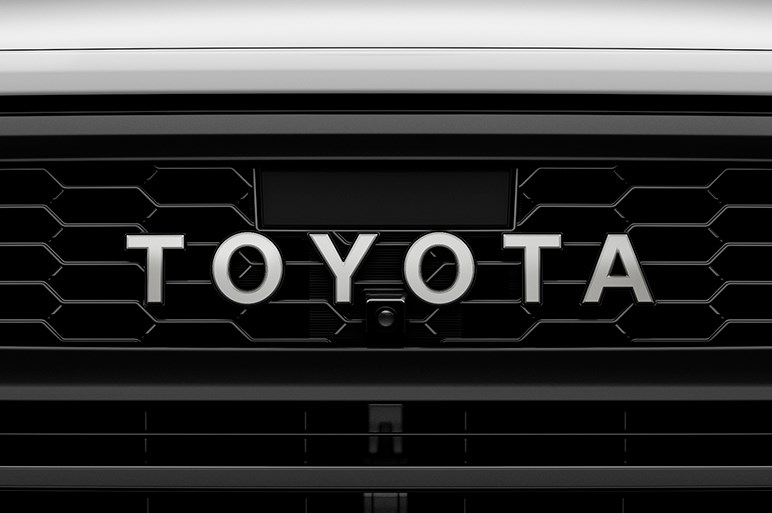 トヨタ ハイラックスが一部改良。新たに追加されたZ“GR SPORT”は431万2000円