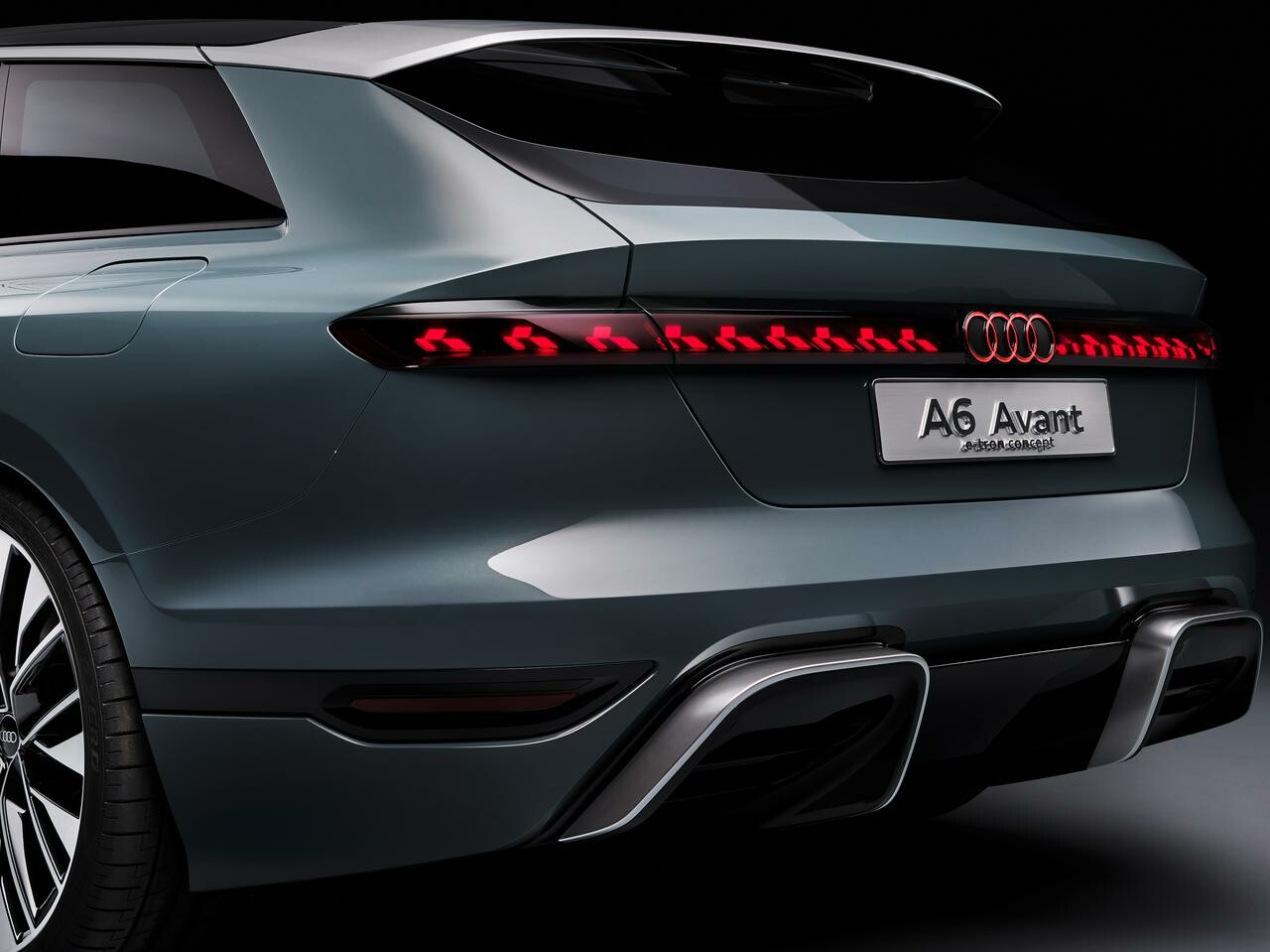 BEVのワゴン「A6アバント eトロン コンセプト」発表。次期量産モデルはほぼこのままで登場か。Q6の存在も示唆