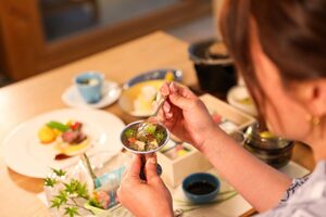 瀬戸内産の天然タイに舌鼓「きのえ温泉 ホテル清風館」の創作懐石【料理じまんの宿18選】