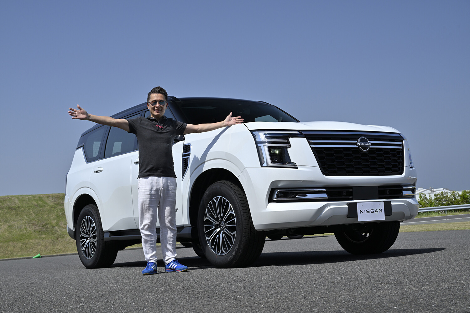 【試乗】砂漠の王者は日本の舗装路の走りもイイ！　日本未導入の日産パトロールに「技術の日産」をみた!!