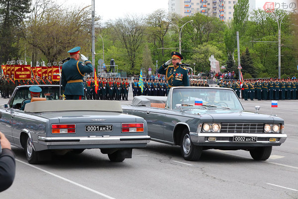 どクラシックが逆にカッコいい 旧ソ連製オープンカーたち ロシア各地の記念式典で快走 乗りものニュース 自動車情報サイト 新車 中古車 Carview