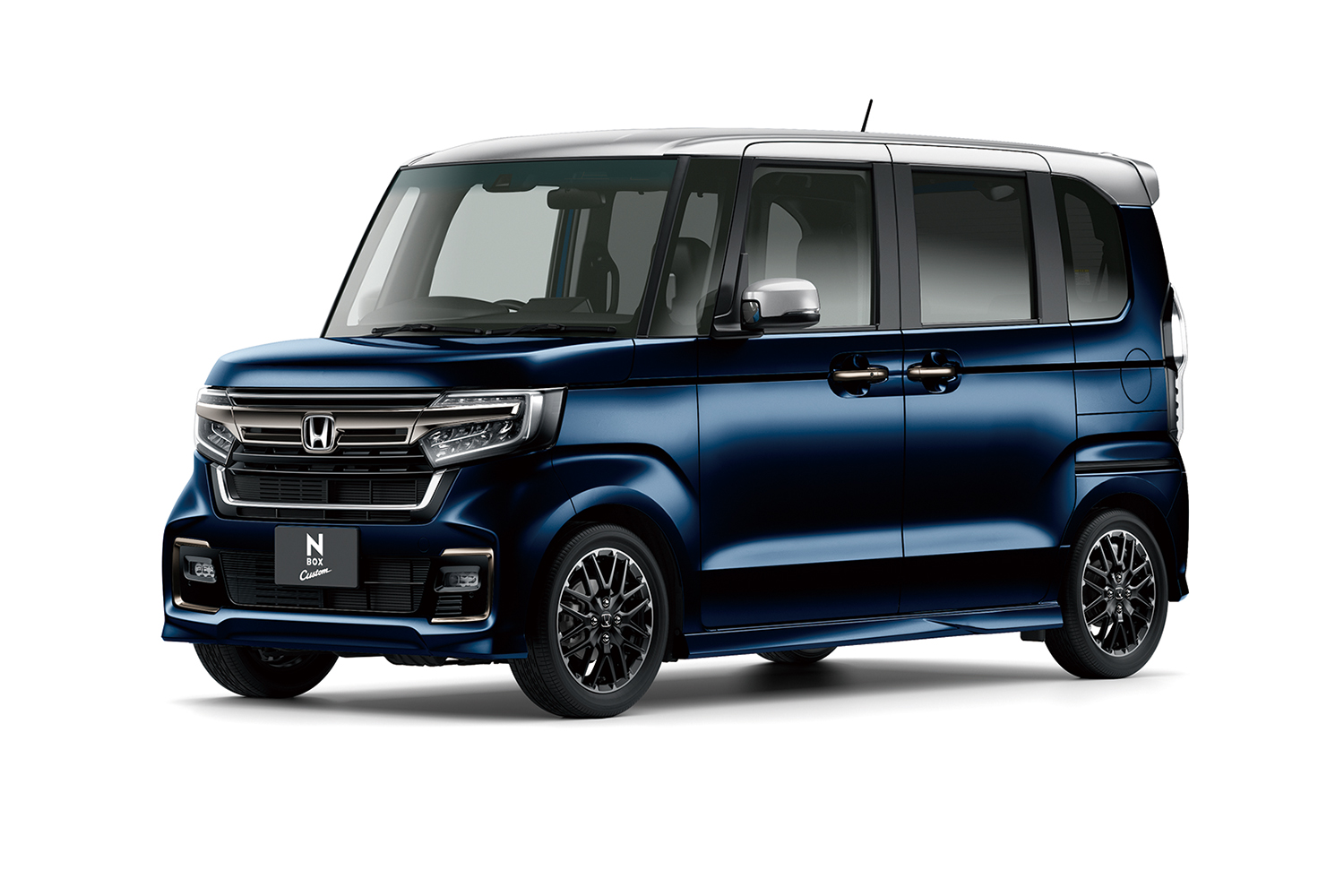 軽自動車で不動の人気を誇るホンダn Boxカスタムの魅力に迫る Web Cartop 自動車情報サイト 新車 中古車 Carview