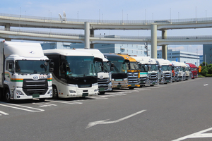 「残業代が減り収⼊が減少した」「拘束時間が延びた」「荷物の量が減った」！　2024年問題から１年経ったいま物流業界現場の生の声