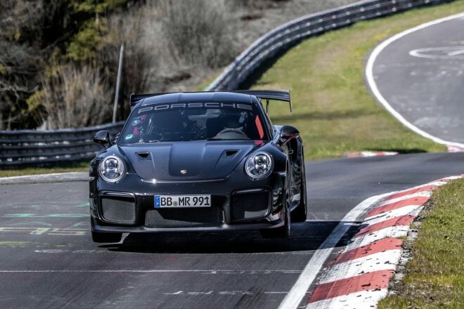ポルシェ、ニュルブルクリンク市販車最速記録を更新『911 GT2 RS』で6分43秒300