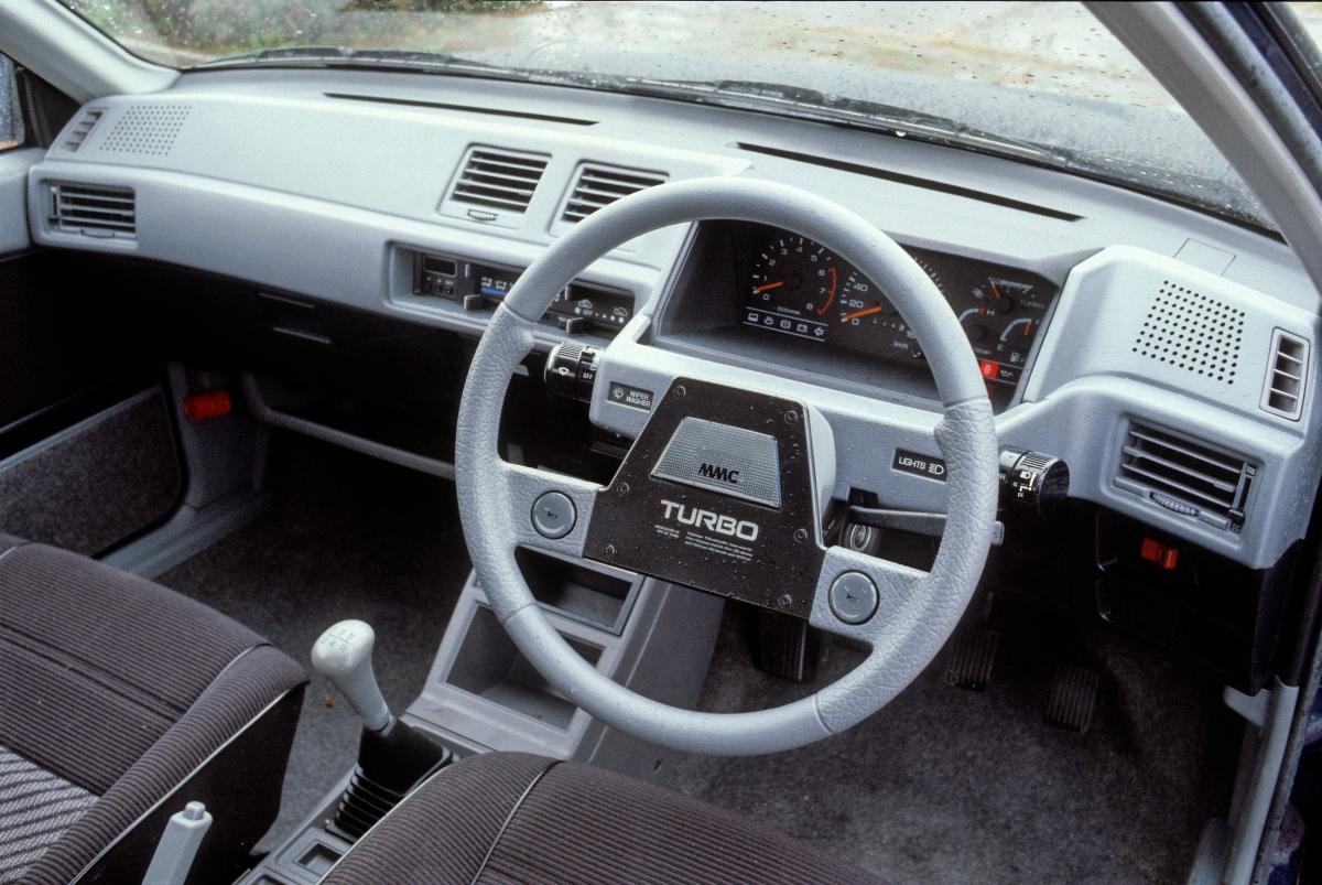 クルマを 壊す との声もあった 超速操作のギヤチェンジ 中谷シフト の秘密 Web Cartop 自動車情報サイト 新車 中古車 Carview