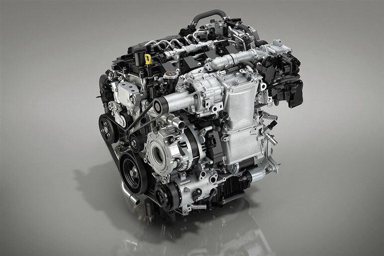 夢の技術「スカイアクティブX」終了のニュースは本当？ 噂の「スカイアクティブZ」との関係は？