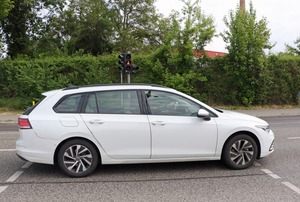 【スクープ】新型でもラインアップ確定！ 次期「フォルクスワーゲン・ゴルフ・ヴァリアント」を初キャッチ。