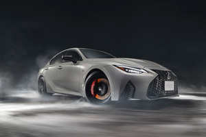 レクサスがFRスポーツセダン「IS500」に特別仕様車“Climax Edition”を設定