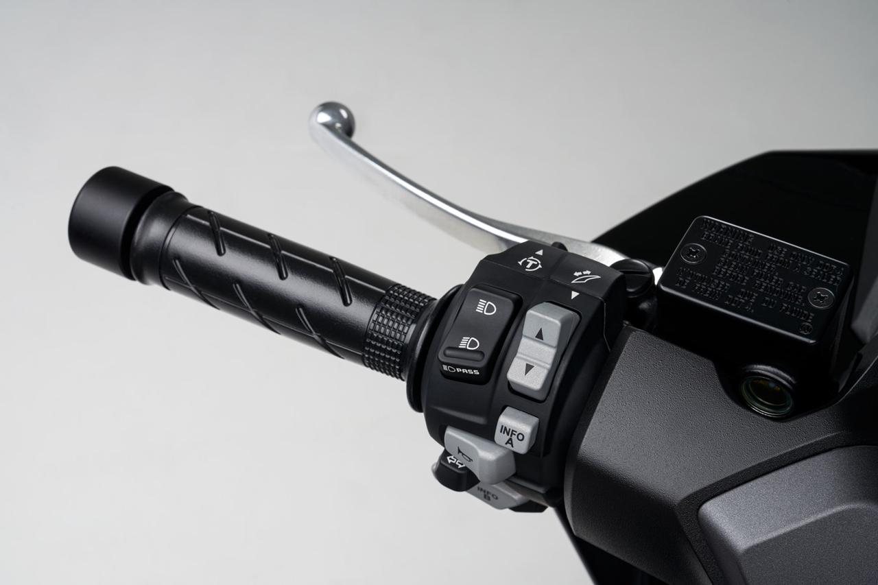 ホンダ フォルツァ125 の21年モデルが登場 欧州で人気のプレミアムスクーターが より実用的に進化 21速報 Webオートバイ 自動車情報サイト 新車 中古車 Carview