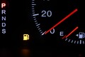 「まさかのピンチ！」 渋滞中にガス欠… 高速道路でどう対処する？