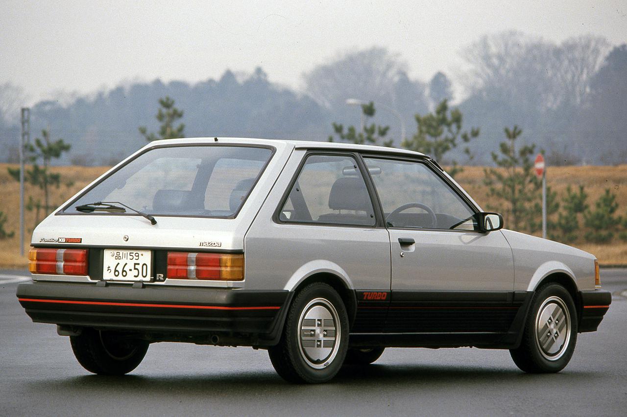 昭和の名車150 初代ffファミリアはターボ装着車を設定しパワフルさも手に入れた Webモーターマガジン 自動車情報サイト 新車 中古車 Carview