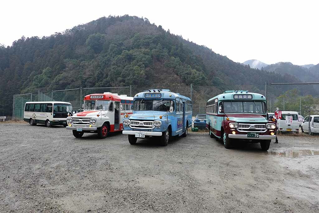 奈良県五條市木のレールイベントで3台のボンネットバスが大活躍！