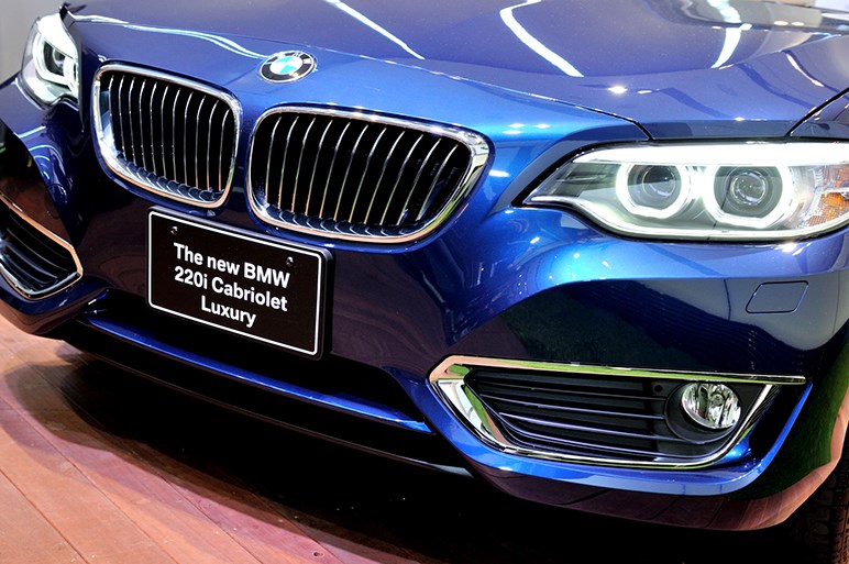BMW 2シリーズにスタイル自慢のカブリオレが追加