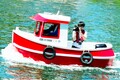 「免許不要で運転できる！」“太陽の力”で進む世界初「ソーラーボート」発表！ めちゃ小さいけど“超・本格派”なEVジェネシス「ソーラーEVミニタグボート」が楽しそう！