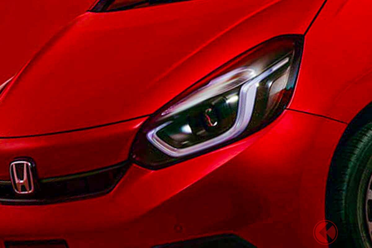 ホンダ新「フィット」登場！ リッター約“29km”走る＆全長4mの「コンパクトボディ」採用！ 精悍「黒仕様」の「ブラックスタイル」とは