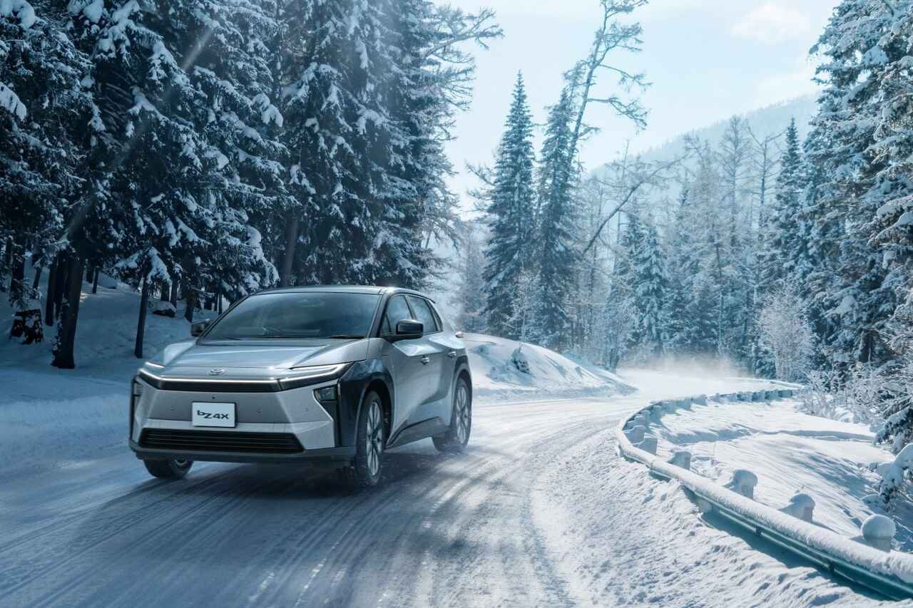 「より魅力的なBEV」を目指して。トヨタ「bZ4X」が本気の新サービスとともに進化を果たす