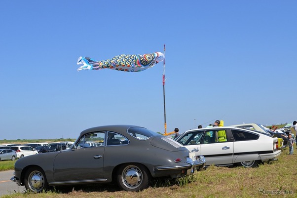 全長100メートルのジャンボこいのぼりと名車がコラボ…第12回KAZOクラシックカーフェスタ