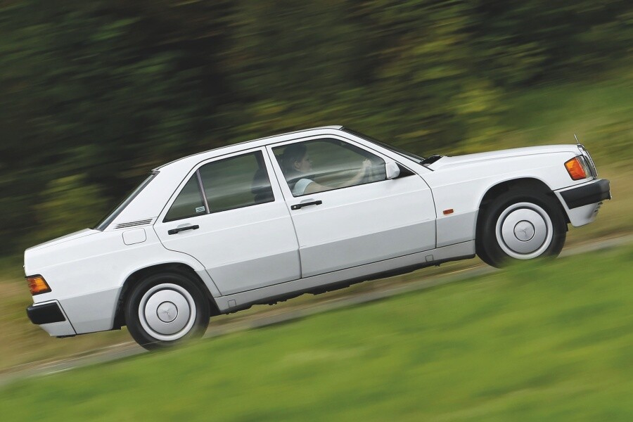 【過剰品質な小型サルーン】メルセデス・ベンツ190クラス　英国版中古車ガイド　価格は上昇中