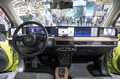 ホンダe発表　都市型EV　内装には、5枚のスクリーン　デジタルミラーも