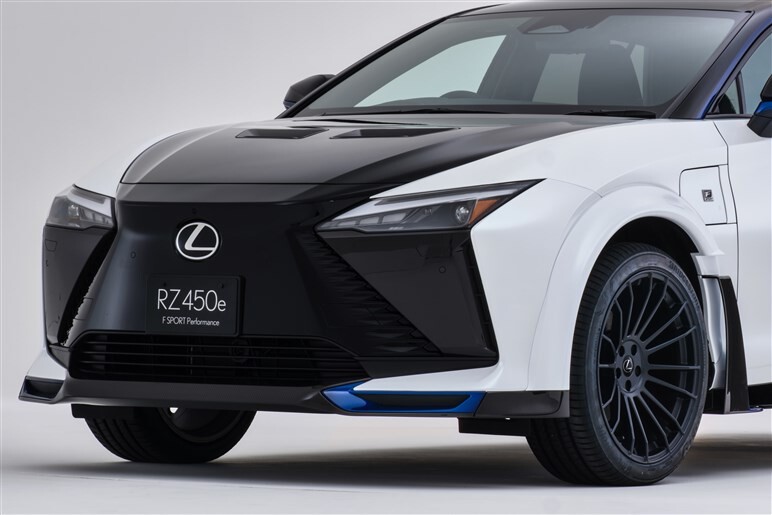 【気分はエアレーサー】室屋×佐々木選手W監修のRZが登場。航空技術を応用し空力も徹底追求