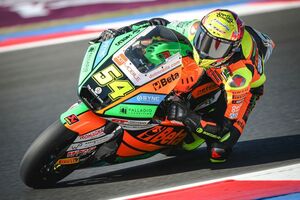 Moto2オーストラリア予選｜熾烈アタック合戦を制してアルデゲルがポール獲得。タイトル狙う小椋は3列目9番手