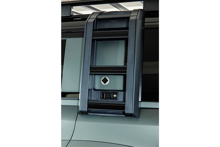 エディションワンは2224万円】国内220台限定 4.4L V8搭載の最強