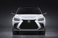 レクサス初のPHEVの設定も！　レクサスが今秋発売予定の新型「NX」を世界初披露